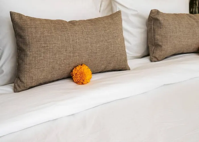 Umajana - 9 Min To Beach, Private Oasis With Skyline Perch * Canggu